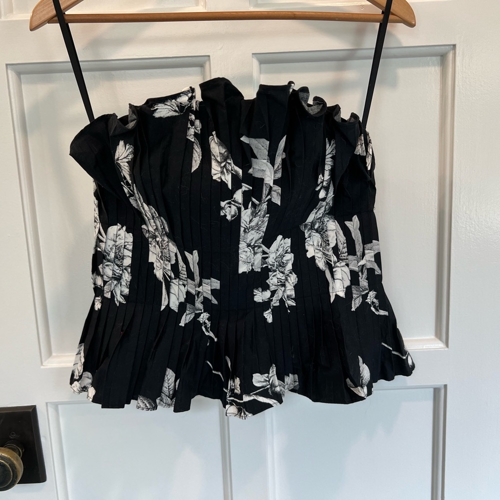 White House Black Market strapless pleated top - size 4